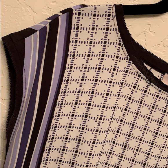 Multi‎ colored shell top - Picture 2 of 3